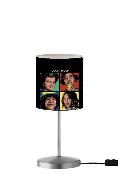 Scoops Troop Stranger Things für Tisch- / Nachttischlampe